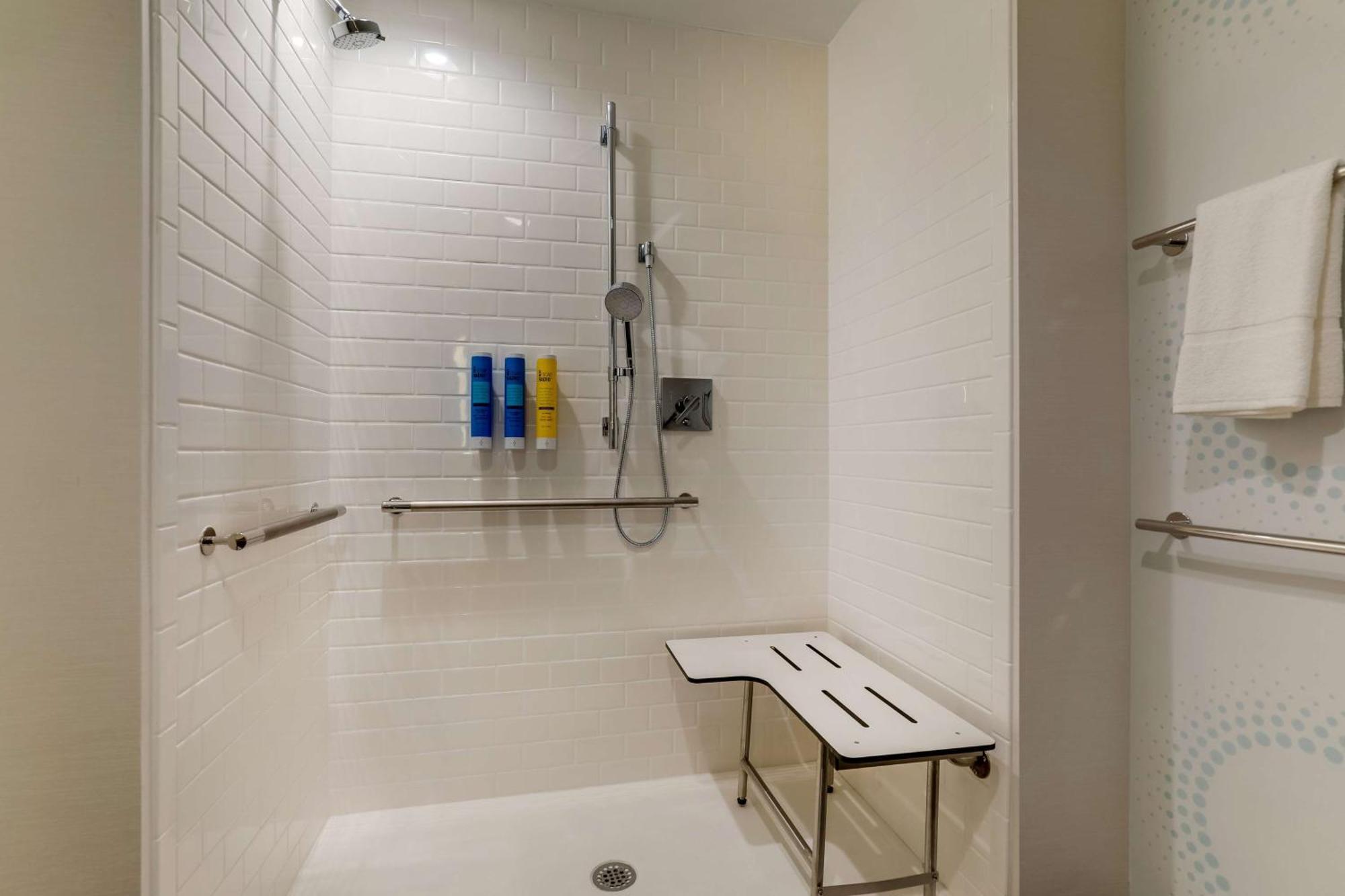 Tru By Hilton Leland Wilmington Otel Dış mekan fotoğraf