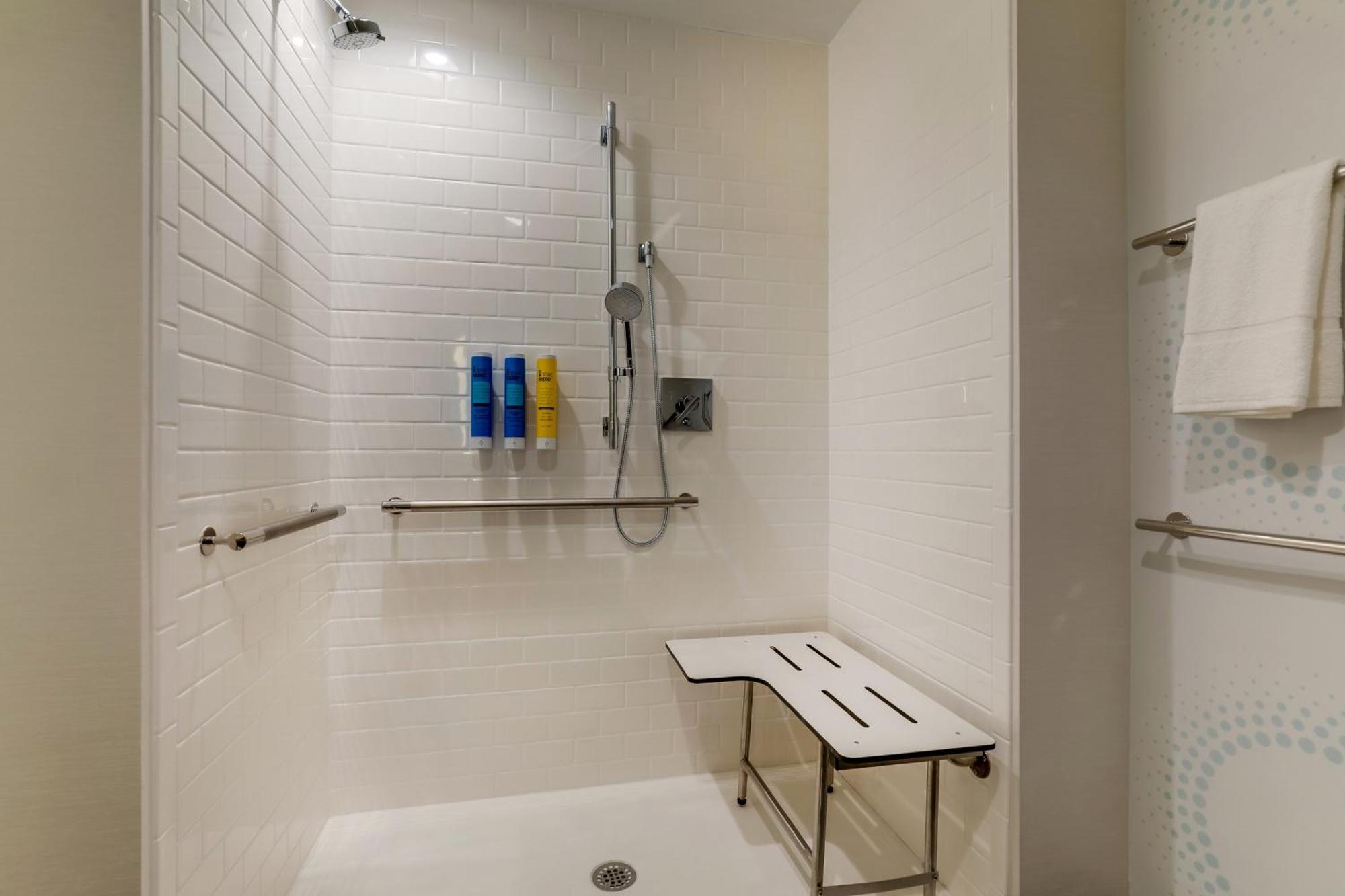 Tru By Hilton Leland Wilmington Otel Dış mekan fotoğraf